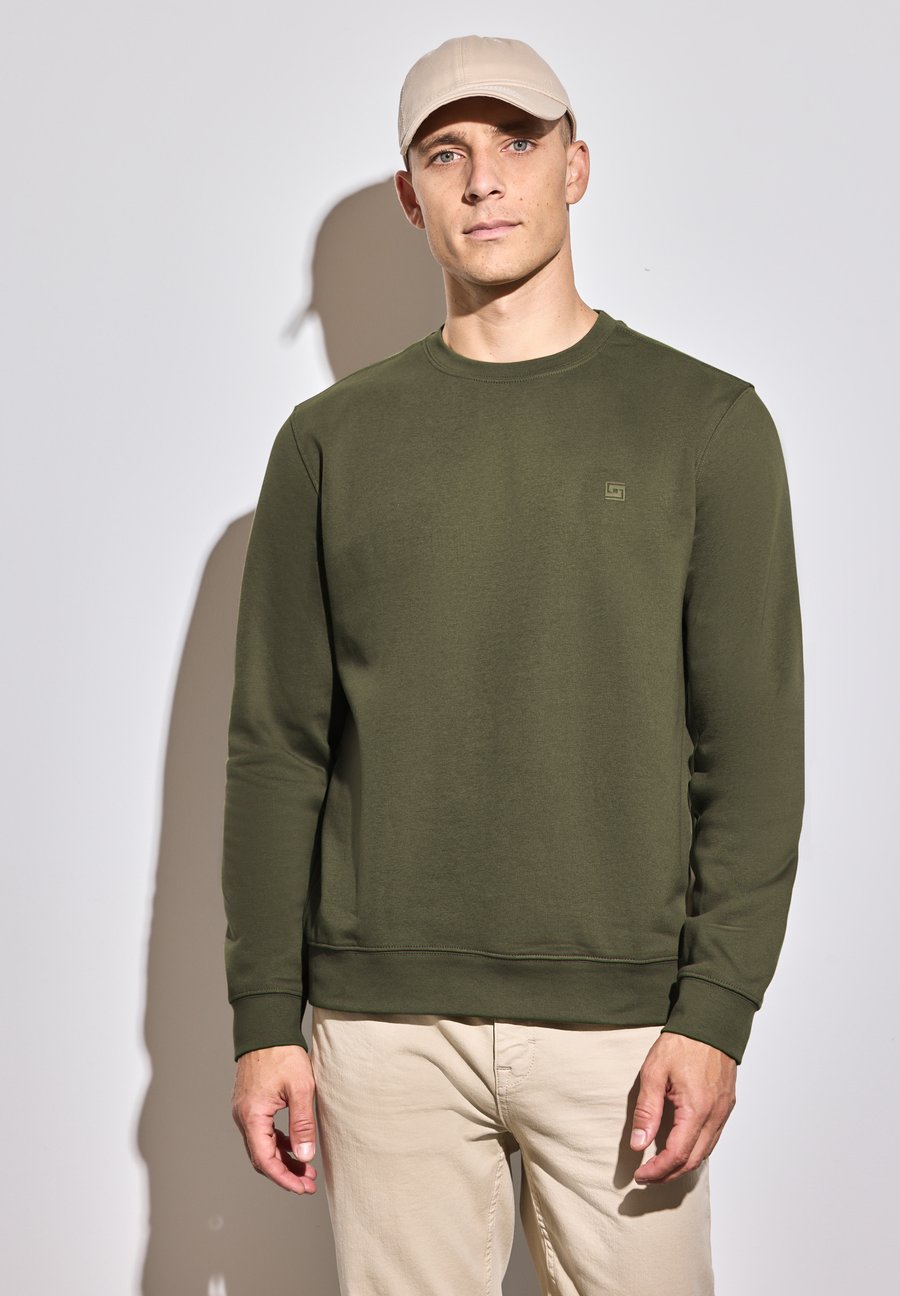 Толстовка Street One MEN CREWNECK , Grün/Dark Green
Толстовка Street One MEN CREWNECK , Grün/Dark Green