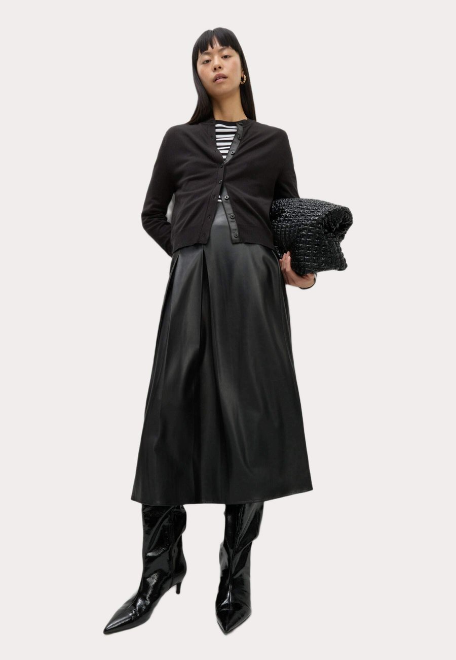 Кардиган Marks & Spencer Cardigan, Black
Кардиган Marks & Spencer Cardigan, Black