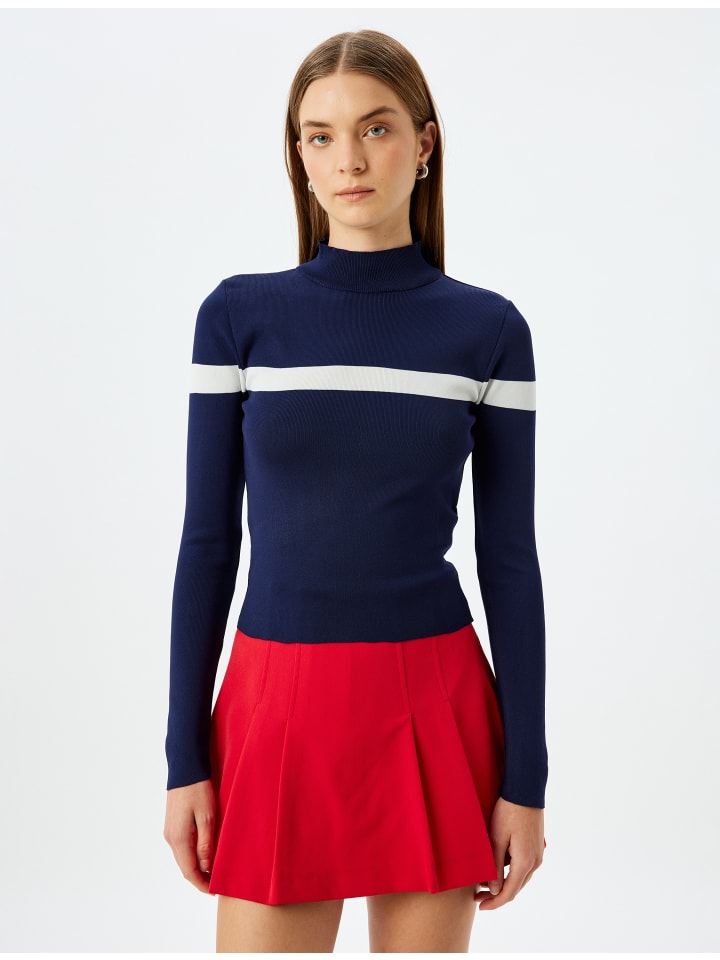 Свитер темно-синего цвета KOTON
Свитер темно-синего цвета KOTON