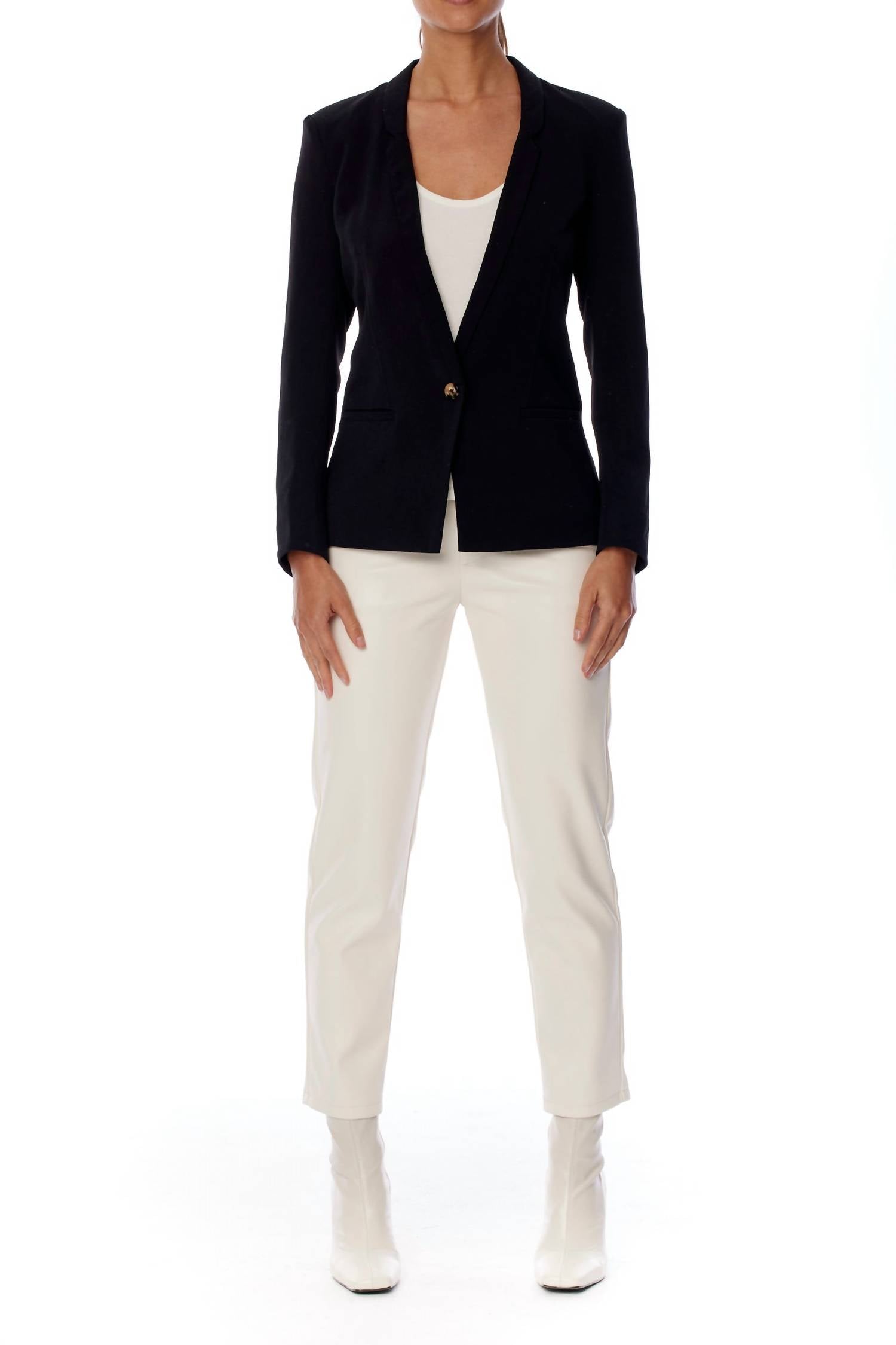 Джинсовый блейзер Genie в черном цвете LBLC THE LABEL
Джинсовый блейзер Genie в черном цвете LBLC THE LABEL