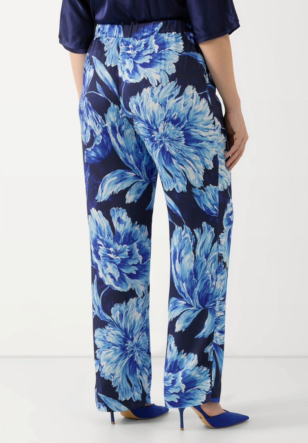 Брюки FLORAL ELASTIC WAIST Ulla Popken, фиолетовый
Брюки FLORAL ELASTIC WAIST Ulla Popken, фиолетовый