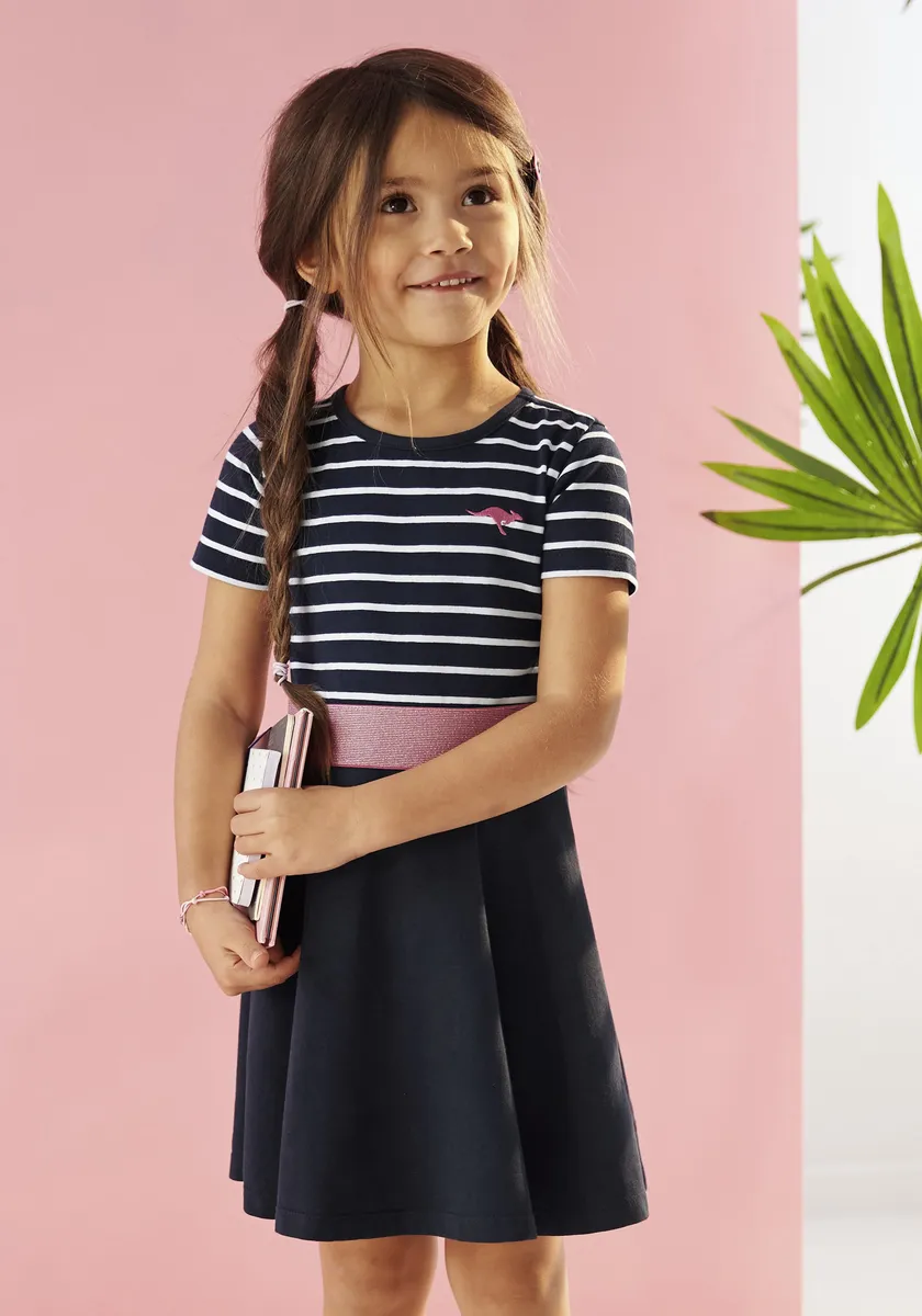 Платье KangaROOS из трикотажа "для маленьких девочек" с блестящей тесьмой на талии, синий 
Платье KangaROOS из трикотажа "для маленьких девочек" с блестящей тесьмой на талии, синий