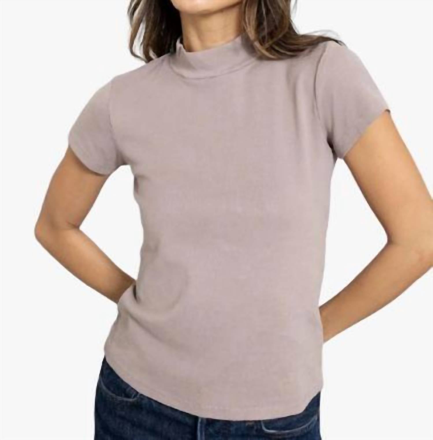 Футболка с высоким воротником в цвете гриб Bobi, Mushroom
Футболка с высоким воротником в цвете гриб Bobi, Mushroom