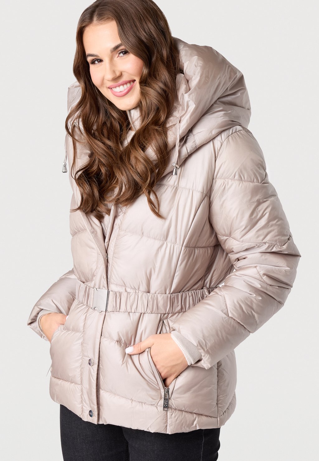 Зимняя куртка QUIOSQUE, бежевый
Зимняя куртка QUIOSQUE, бежевый