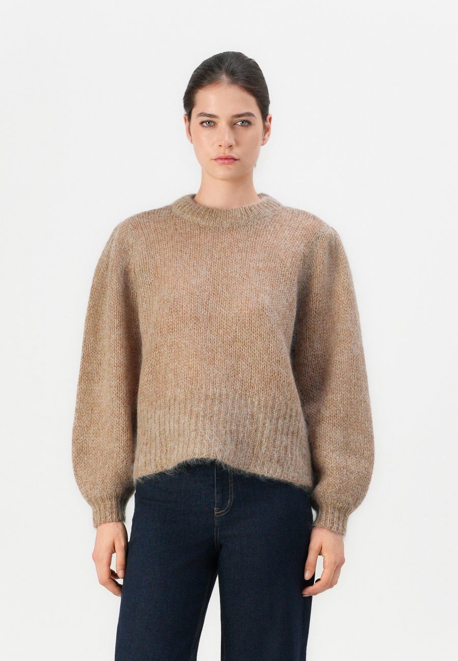 Джемпер YAS YASLAMBU O NECK, Sepia/Beige
Джемпер YAS YASLAMBU O NECK, Sepia/Beige