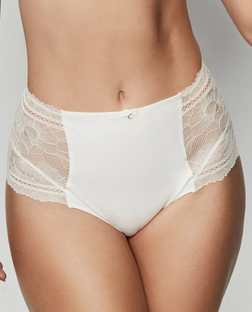 Утягивающие трусики с высокой талией и утягивающим тюлем Selmark, цвет Crudo
Утягивающие трусики с высокой талией и утягивающим тюлем Selmark, цвет Crudo