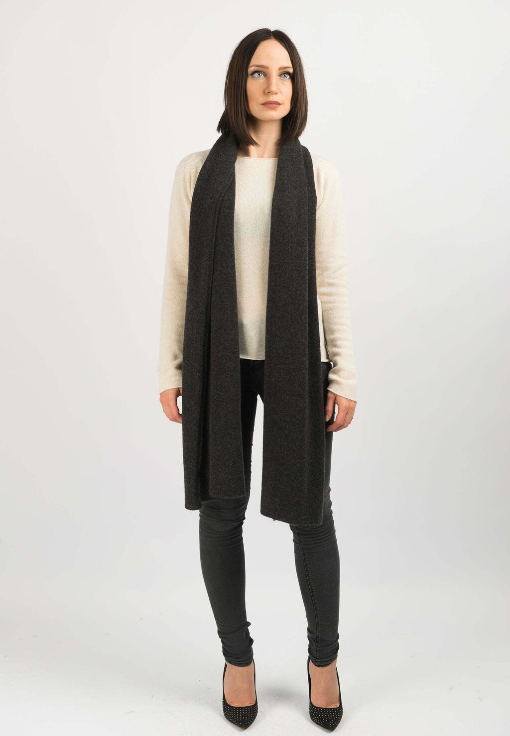Шарф Dalle Piane Cashmere, антрацит
Шарф Dalle Piane Cashmere, антрацит