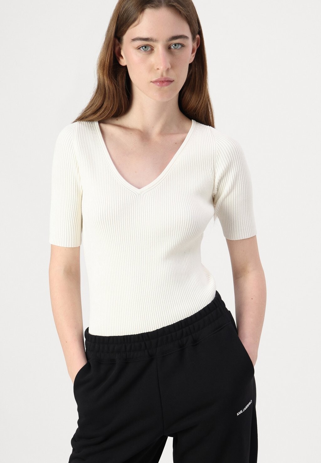 Спортивные брюки IKON PEAK A BOO SWEATPANTS KARL LAGERFELD, черный
Спортивные брюки IKON PEAK A BOO SWEATPANTS KARL LAGERFELD, черный