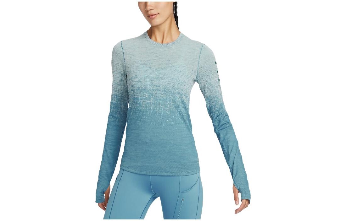 Свитшот женский небесно-голубой Nike
Свитшот женский небесно-голубой Nike