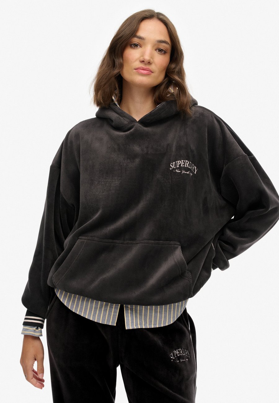 Худи Superdry & Co COUNTRY CLUB , Blackboard/Black, Черный, Худи Superdry & Co COUNTRY CLUB , Blackboard/Black
Худи Superdry & Co COUNTRY CLUB , Blackboard/Black, Черный, Худи Superdry & Co COUNTRY CLUB , Blackboard/Black