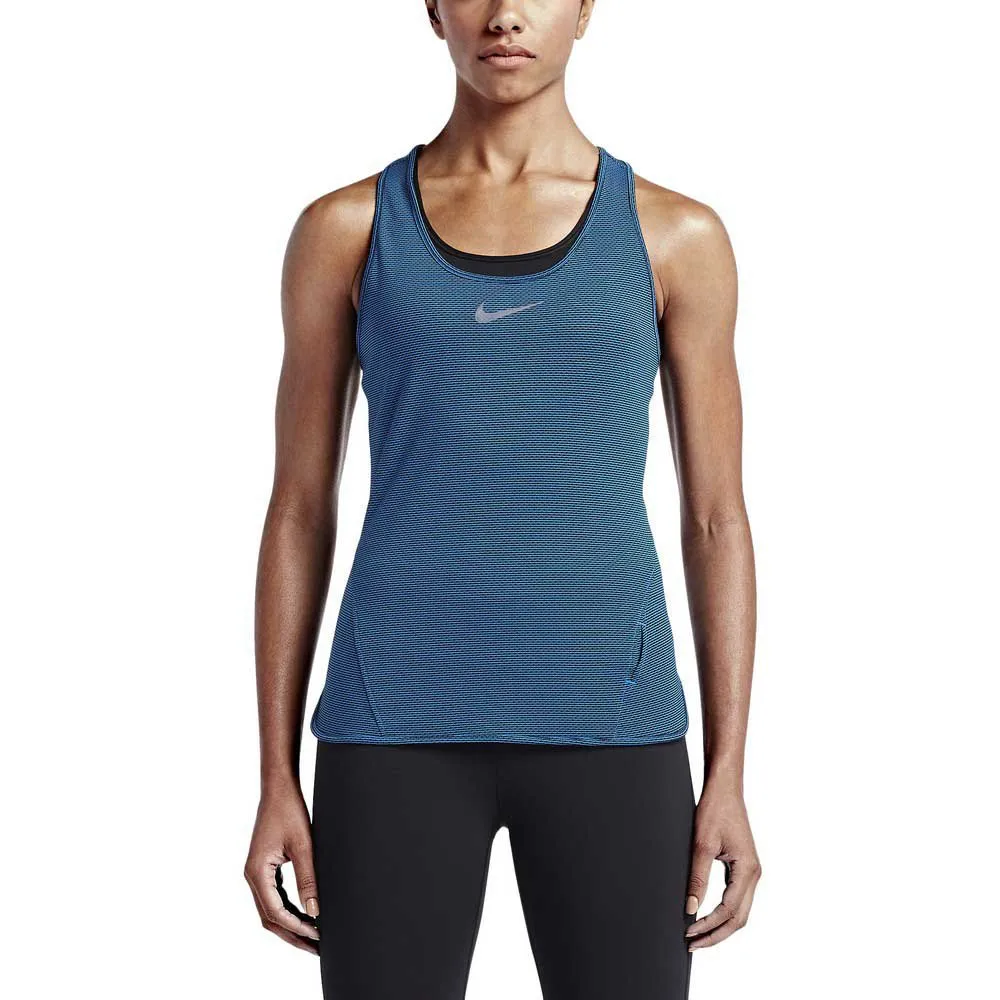 Футболка Nike Aeroreact, синий
Футболка Nike Aeroreact, синий