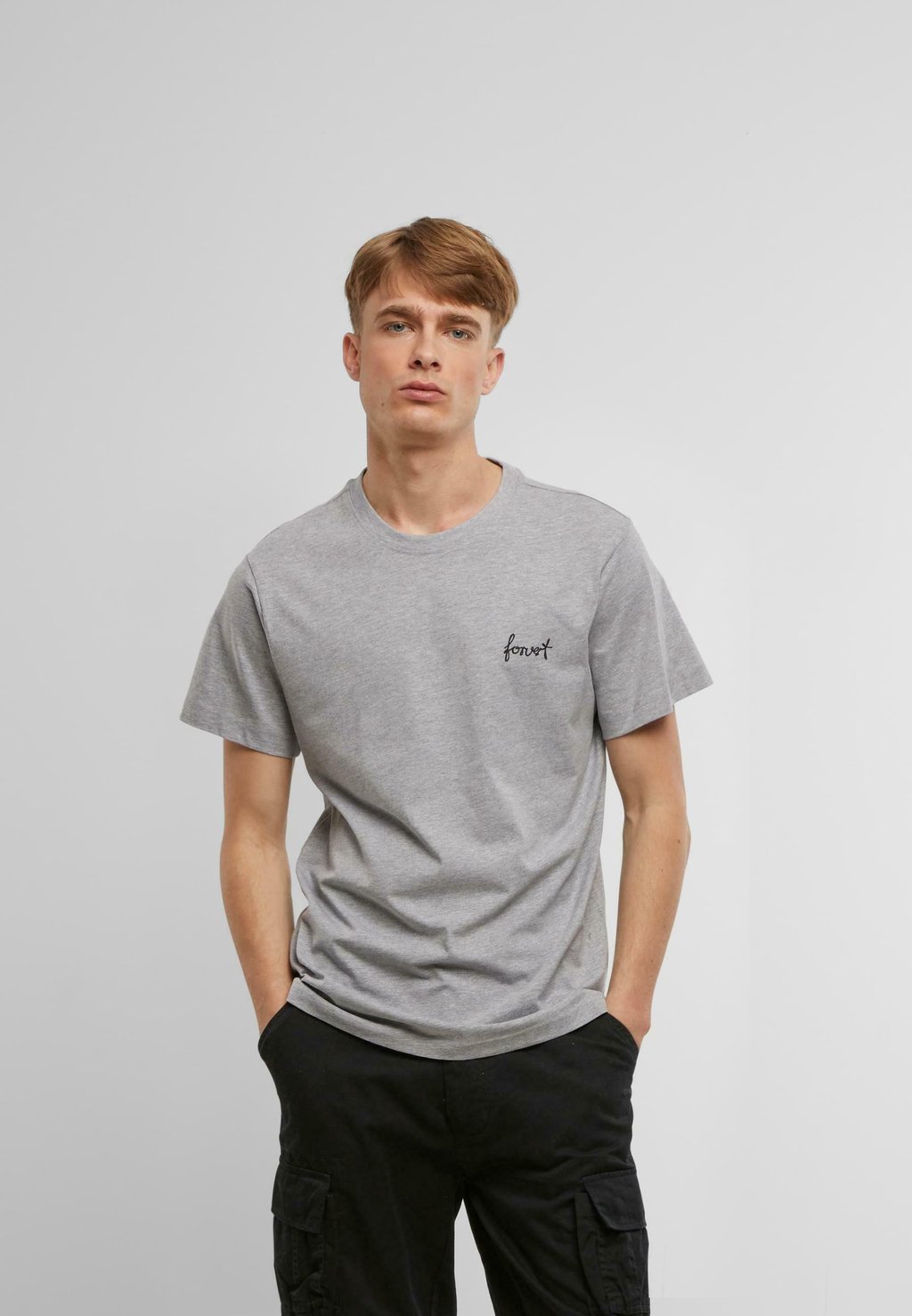 Базовая футболка Forvert, светло-серый
Базовая футболка Forvert, светло-серый