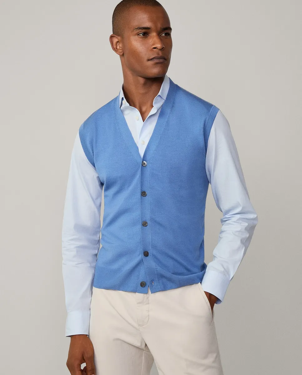 Мужской трикотажный жилет с застежкой на пуговицы Hackett, голубой
Мужской трикотажный жилет с застежкой на пуговицы Hackett, голубой