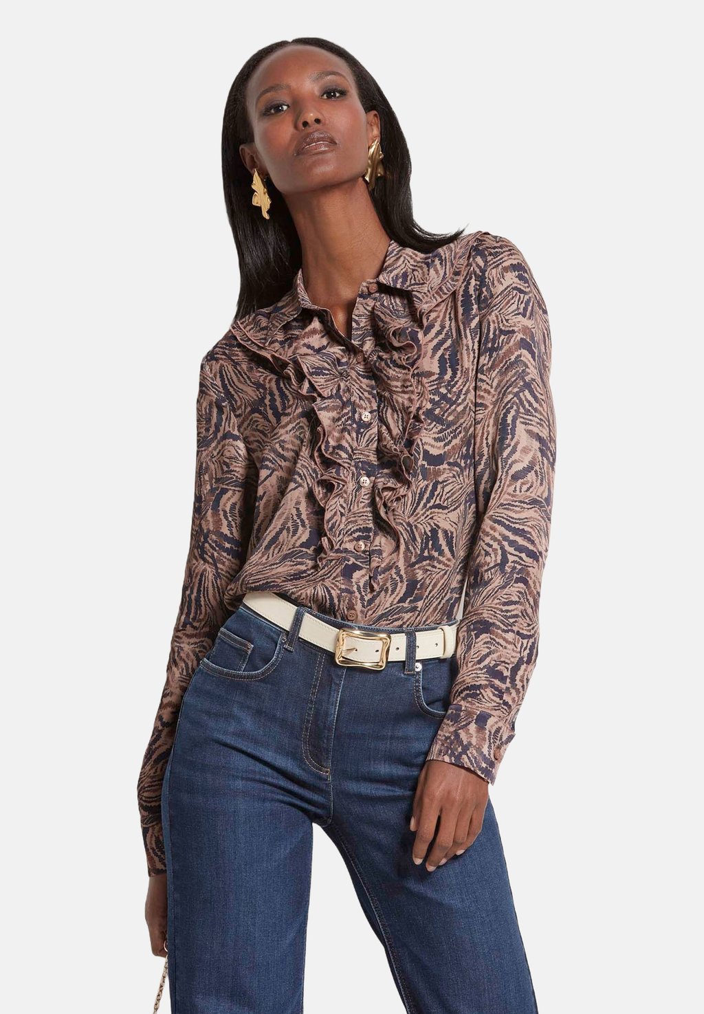 Блузка на пуговицах MIT RÜSCHEN-DEKORATION MADELEINE, цвет Navy Caramel Espresso
Блузка на пуговицах MIT RÜSCHEN-DEKORATION MADELEINE, цвет Navy Caramel Espresso