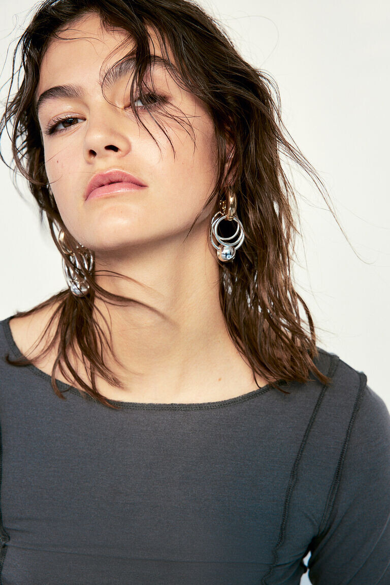 Топ с плоскими швами и длинными рукавами H&M, серый
Топ с плоскими швами и длинными рукавами H&M, серый