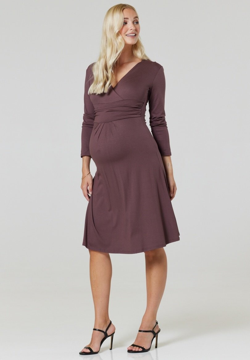 Повседневное платье CLASSIC Chelsea Clark, светло-коричневый
Повседневное платье CLASSIC Chelsea Clark, светло-коричневый