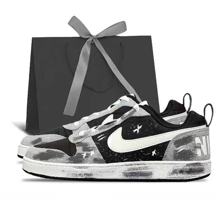 Nike Court Borough Starry Night, Shopping Bag, устойчивые к истиранию низкие скейтборд-кроссовки мужские черные
Nike Court Borough Starry Night, Shopping Bag, устойчивые к истиранию низкие скейтборд-кроссовки мужские черные