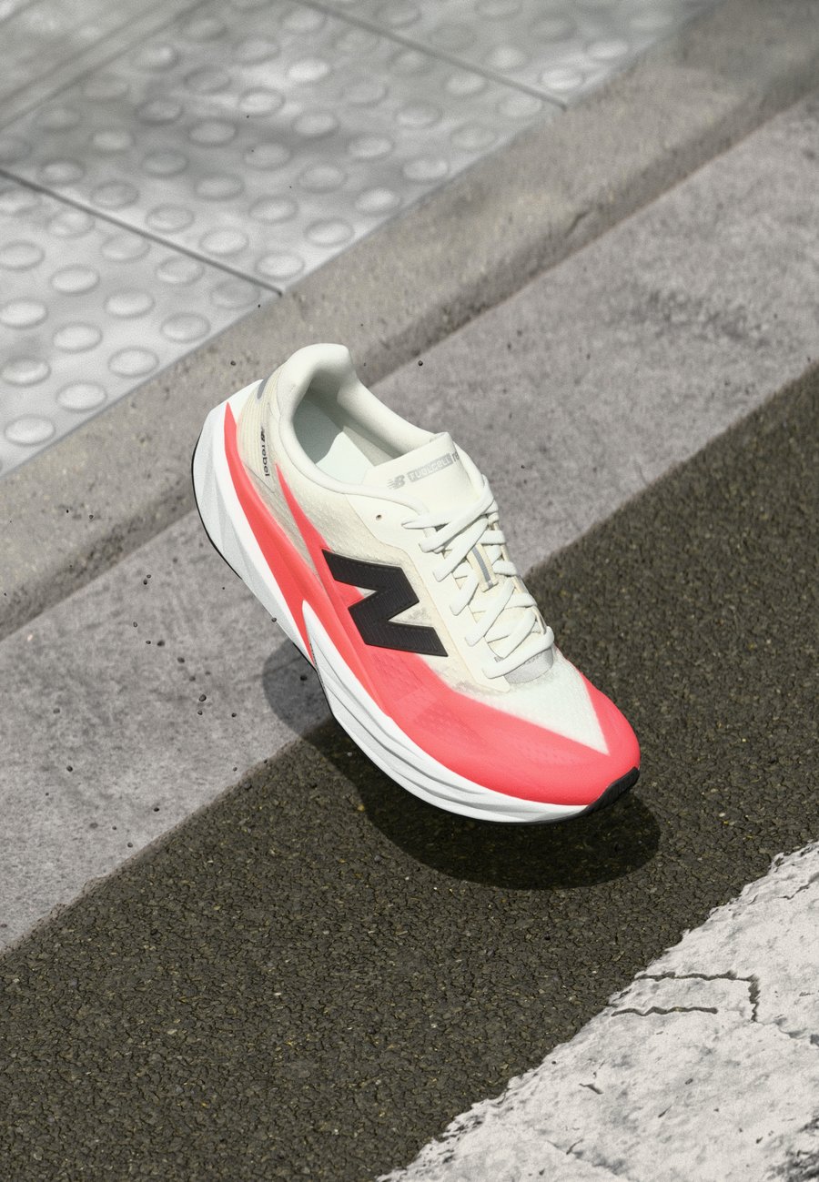 Кроссовки New Balance FUELCELL REBEL V5, Urgent Red/Red
Кроссовки New Balance FUELCELL REBEL V5, Urgent Red/Red