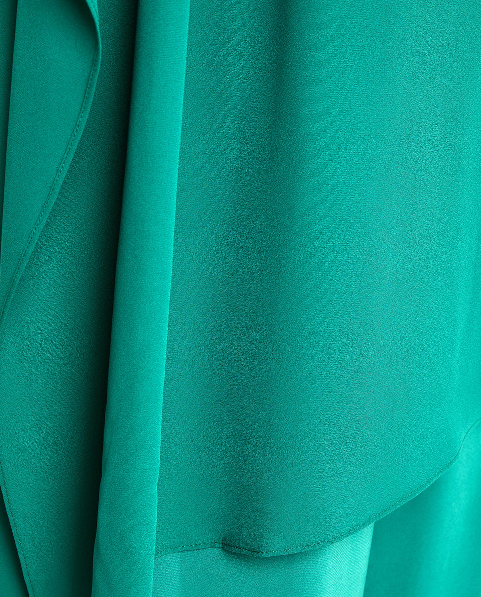 Асимметричный комбинезон с капюшоном Woman Fiesta El Corte Inglés, зеленый
Асимметричный комбинезон с капюшоном Woman Fiesta El Corte Inglés, зеленый