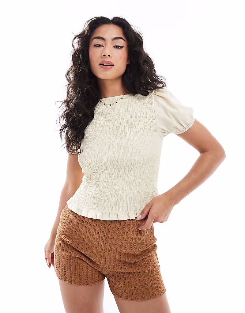 Блузка с присборенными рукавами-фонариками от ASOS DESIGN цвета экрю
Блузка с присборенными рукавами-фонариками от ASOS DESIGN цвета экрю