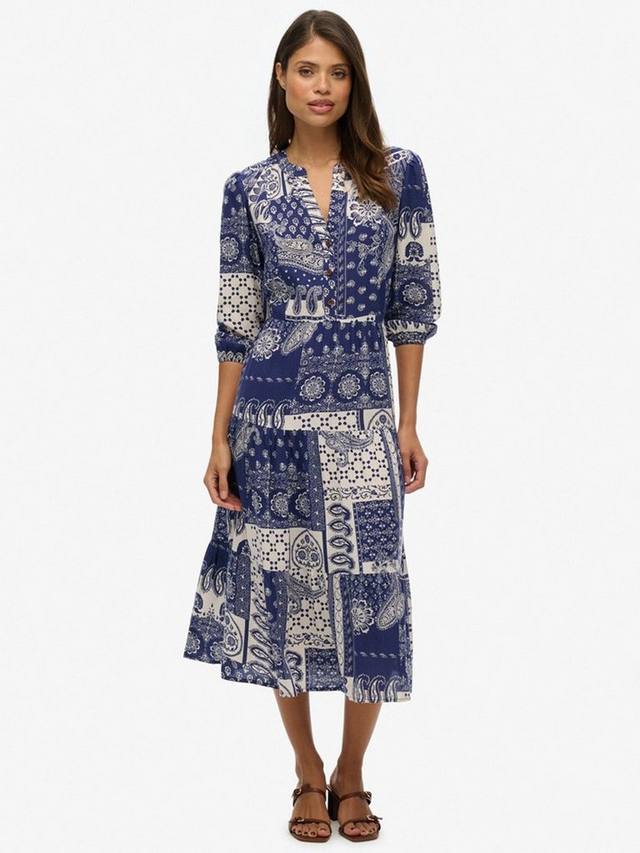Платье миди с ярусами в цветочном принте пейсли Superdry, Savannah Navy
Платье миди с ярусами в цветочном принте пейсли Superdry, Savannah Navy