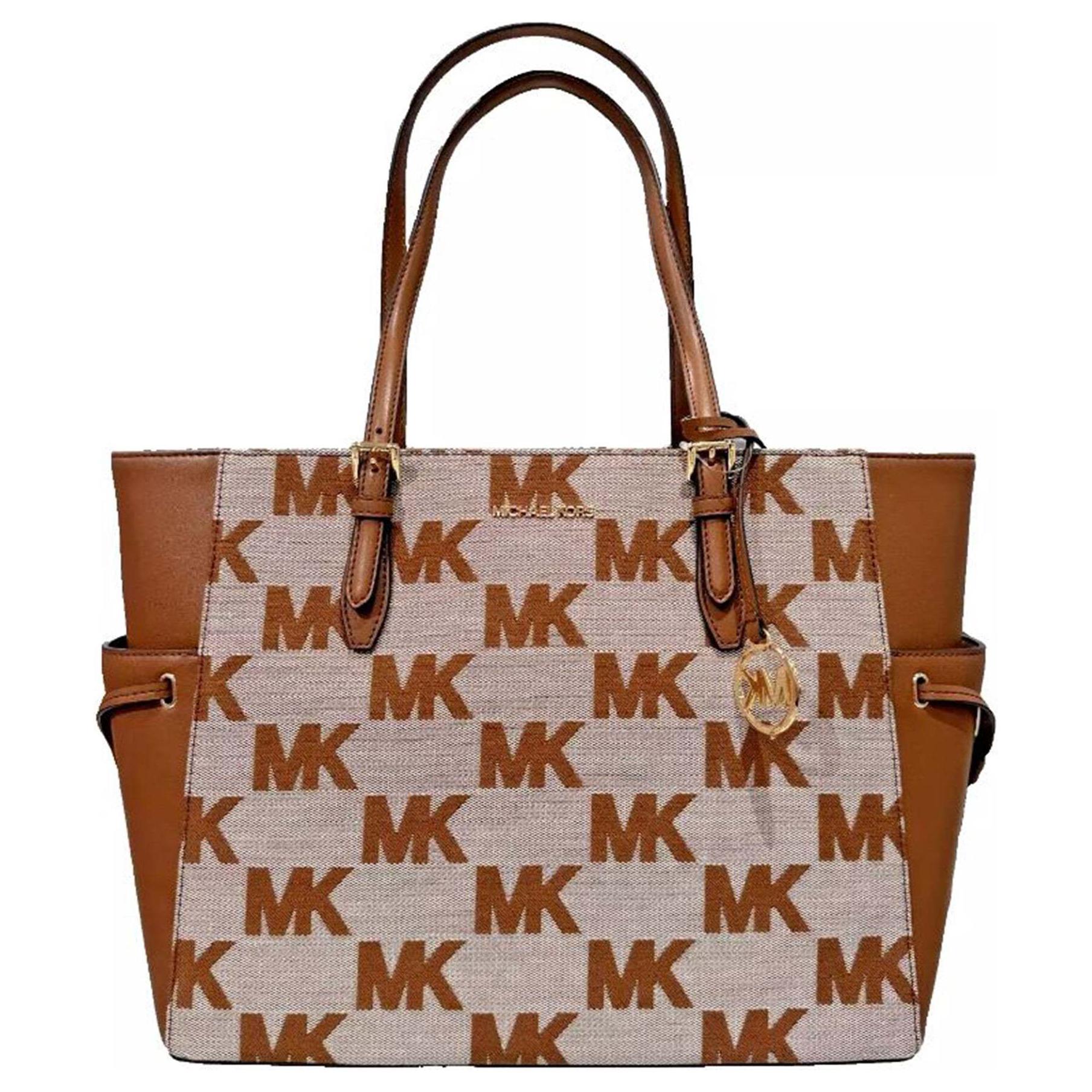 Сумка Gilly Canvas, шоппер, женская большая кожаная коричневая MICHAEL KORS, Set (Bag+Dust Bag)
Сумка Gilly Canvas, шоппер, женская большая кожаная коричневая MICHAEL KORS, Set (Bag+Dust Bag)
