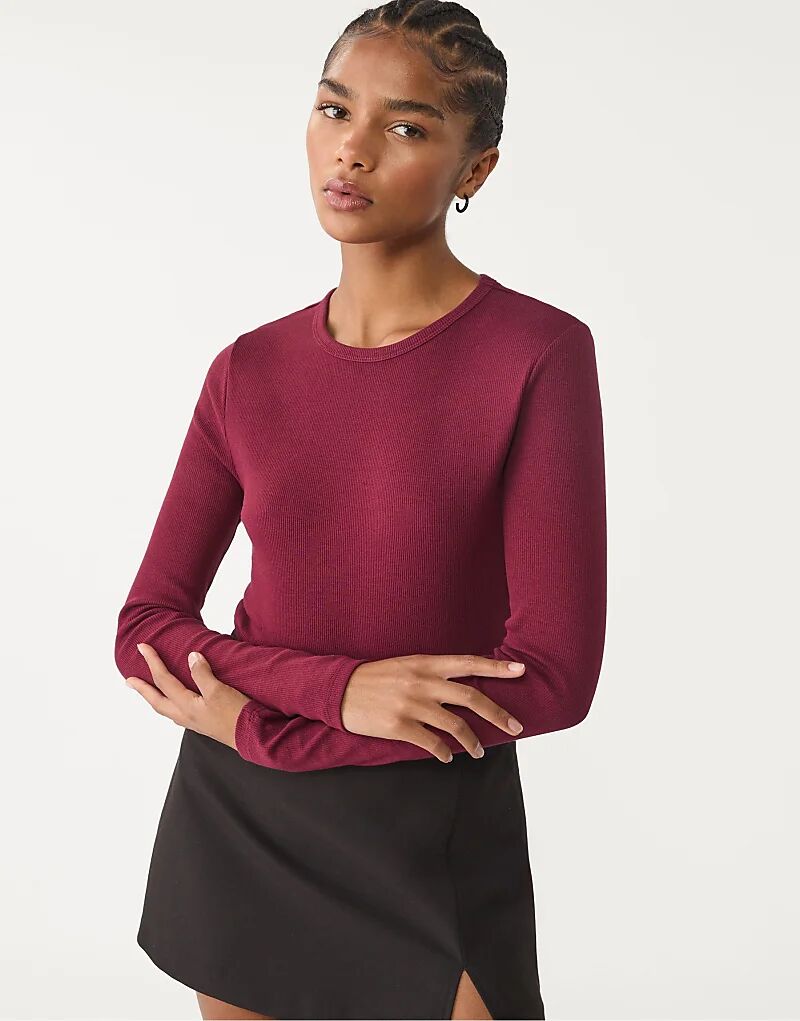 Футболка Stradivarius с длинными рукавами в рубчик фиолетового цвета
Футболка Stradivarius с длинными рукавами в рубчик фиолетового цвета