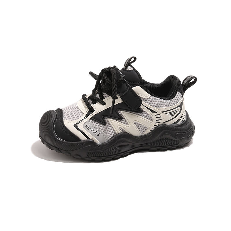 Низкие детские кроссовки для повседневной носки. Дети 3–7 лет. TONYBEAR, черный
Низкие детские кроссовки для повседневной носки. Дети 3–7 лет. TONYBEAR, черный