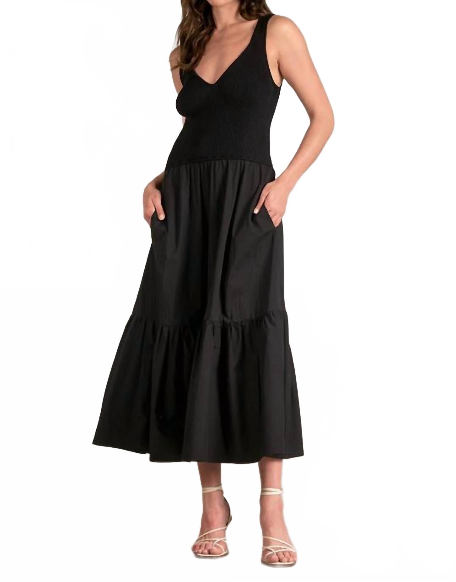 Черное платье-комбинация из смешанных материалов ELAN
Черное платье-комбинация из смешанных материалов ELAN