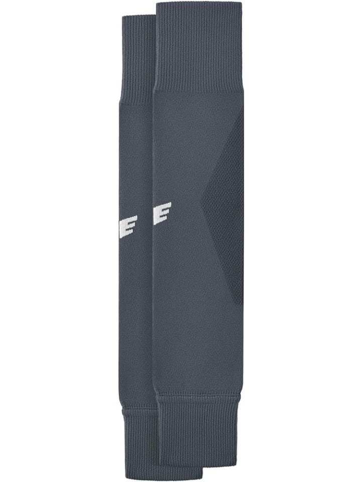 Носки-трубы серого цвета erima
Носки-трубы серого цвета erima