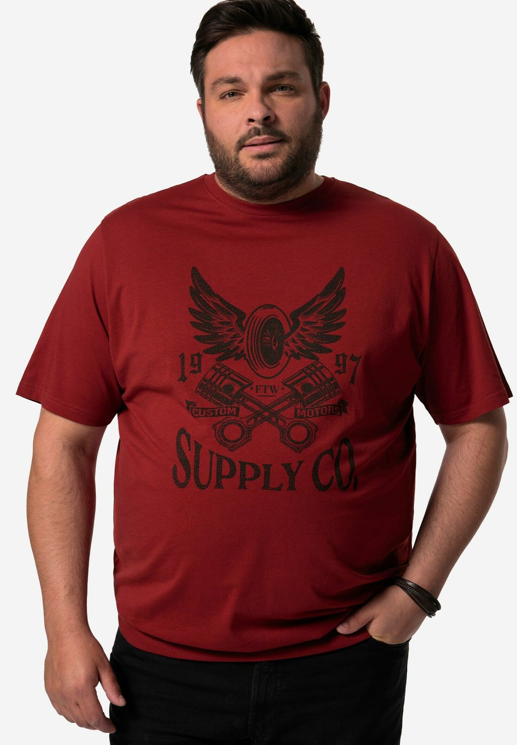 Футболка с принтом Men Plus, красный
Футболка с принтом Men Plus, красный