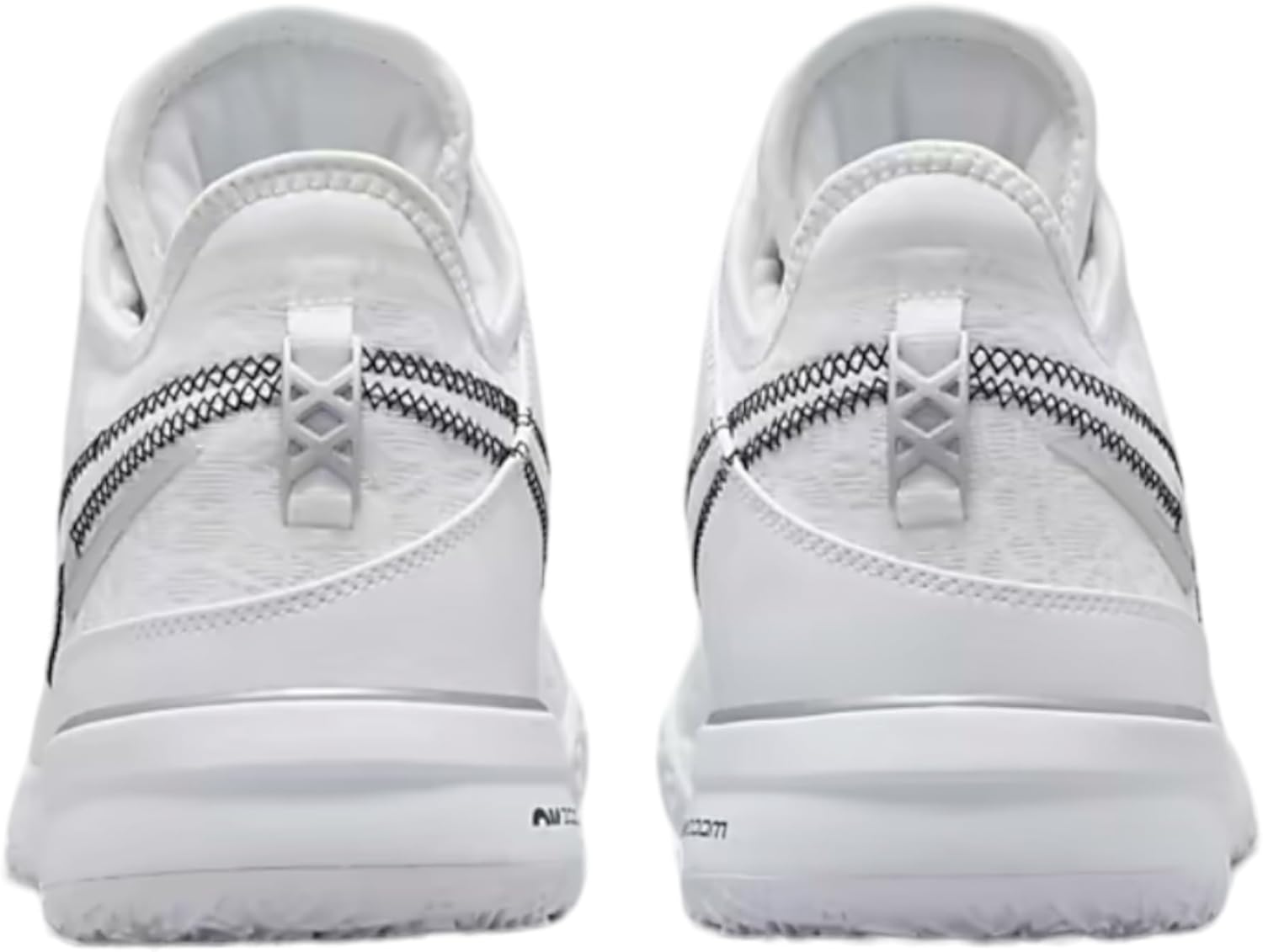 Nike Мужские кроссовки Lebron 20, White/Metallic Silver-Black
Nike Мужские кроссовки Lebron 20, White/Metallic Silver-Black