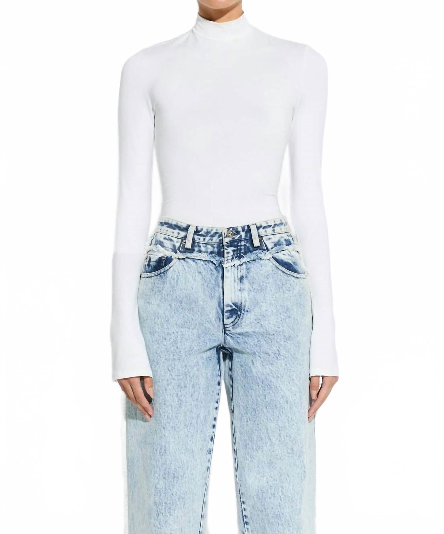 Компактный трикотажный боди с воротником-стойкой, цвет оптический белый LAPOINTE
Компактный трикотажный боди с воротником-стойкой, цвет оптический белый LAPOINTE