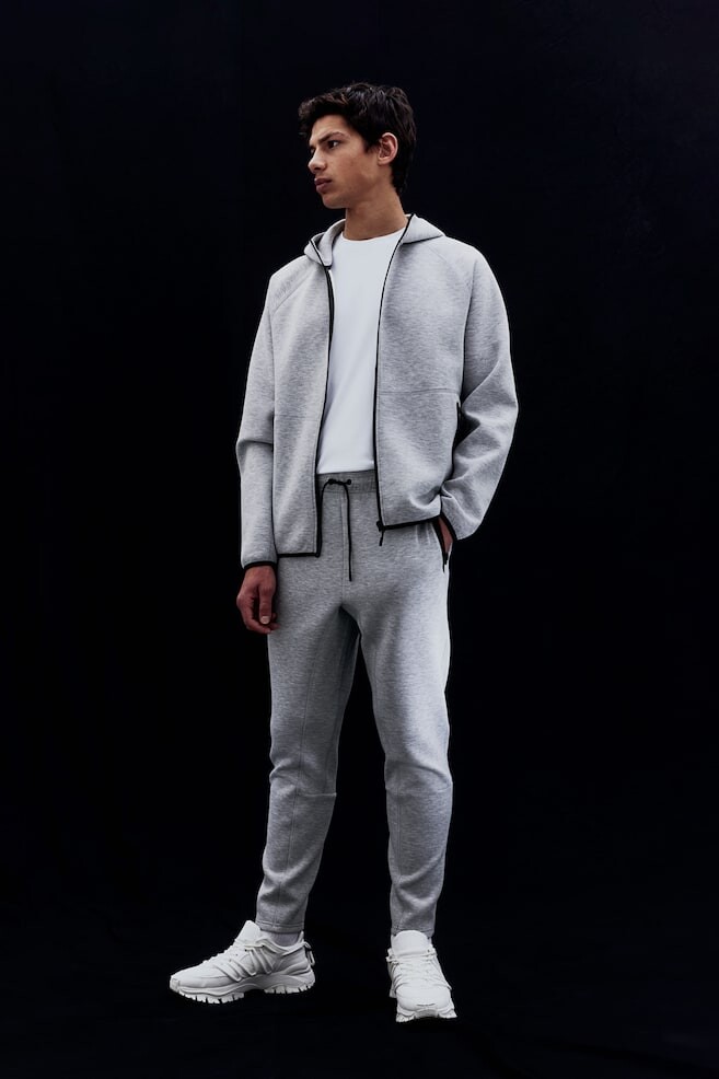 Спортивные штаны для бега из материала DryMove облегающего кроя H&M, серый
Спортивные штаны для бега из материала DryMove облегающего кроя H&M, серый