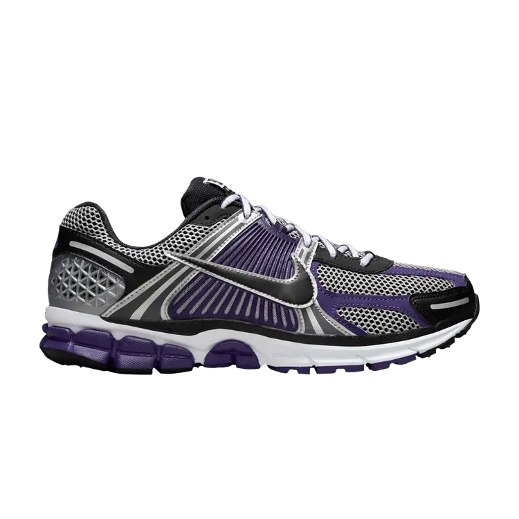 Кроссовки Nike Air Zoom Vomero 5, Metallic Silver Court Purple
Кроссовки Nike Air Zoom Vomero 5, Metallic Silver Court Purple