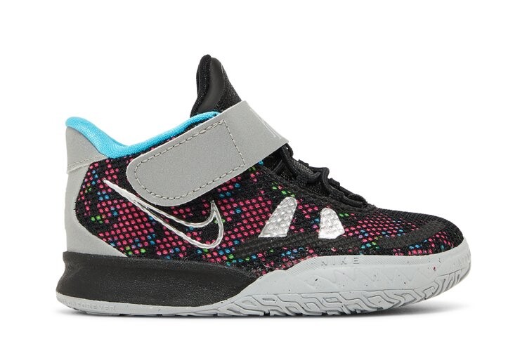 Кроссовки Nike Kyrie 7 TD, черный
Кроссовки Nike Kyrie 7 TD, черный