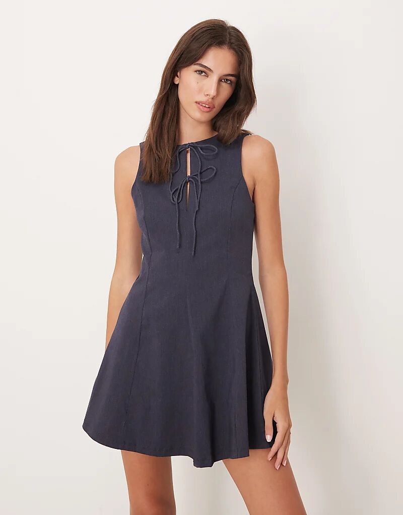 Платье-мини с завязками и расклешенной юбкой Mango, синего цвета
Платье-мини с завязками и расклешенной юбкой Mango, синего цвета