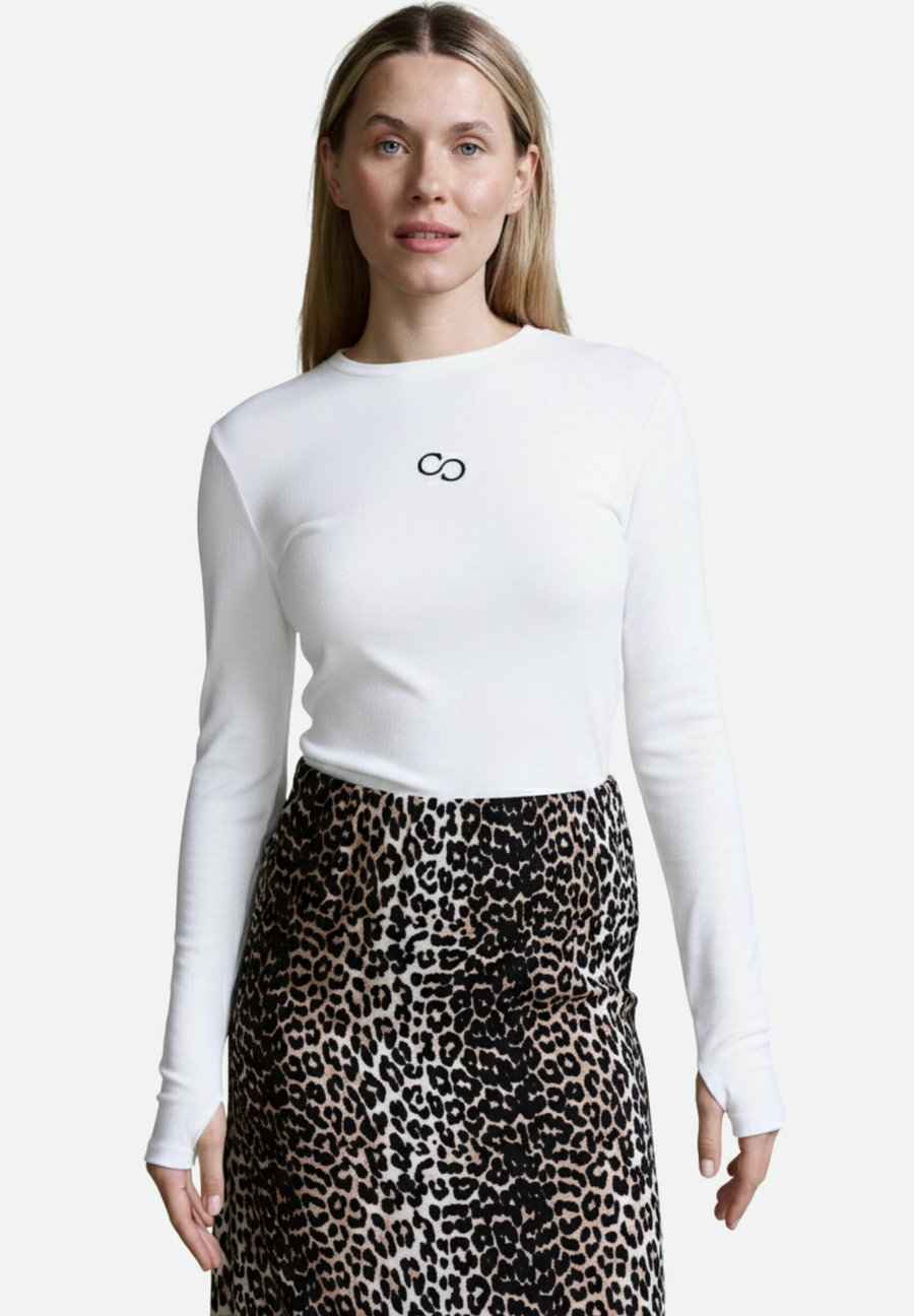 Топ Cotton Candy GERIPPTES LANGARM, Weiß/White
Топ Cotton Candy GERIPPTES LANGARM, Weiß/White