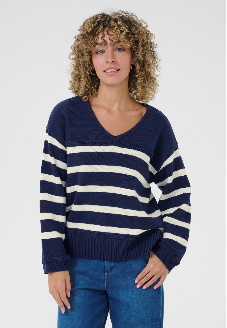 Джемпер Cream Jumper, Ocean Cavern Eggnog/Blue
Джемпер Cream Jumper, Ocean Cavern Eggnog/Blue