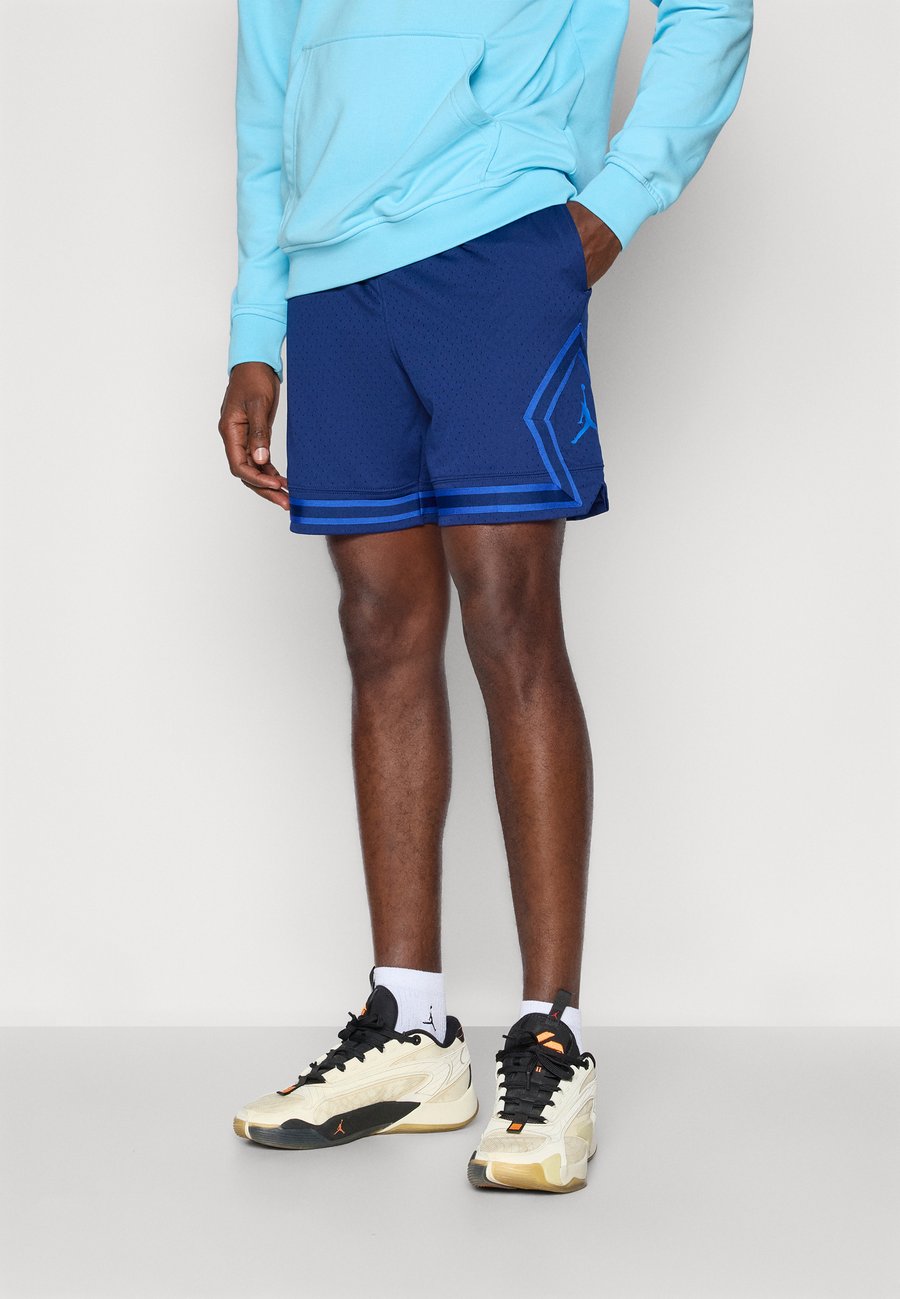 Спортивные шорты Jordan DIAMOND SHORT, Blue Void/Game Royal/Dark Blue
Спортивные шорты Jordan DIAMOND SHORT, Blue Void/Game Royal/Dark Blue