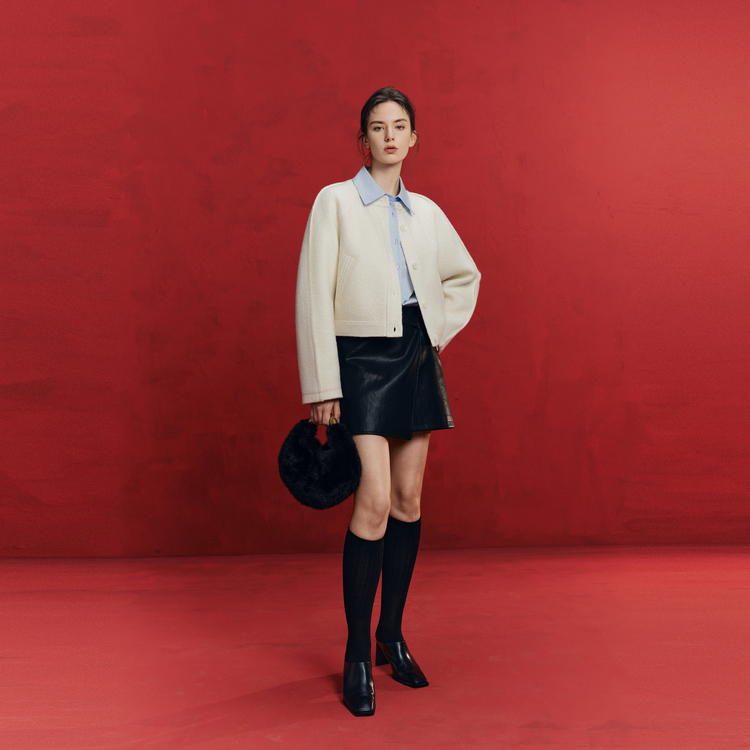 ELLE Кроп-пальто женское Ecru с круглым вырезом Moderate
ELLE Кроп-пальто женское Ecru с круглым вырезом Moderate