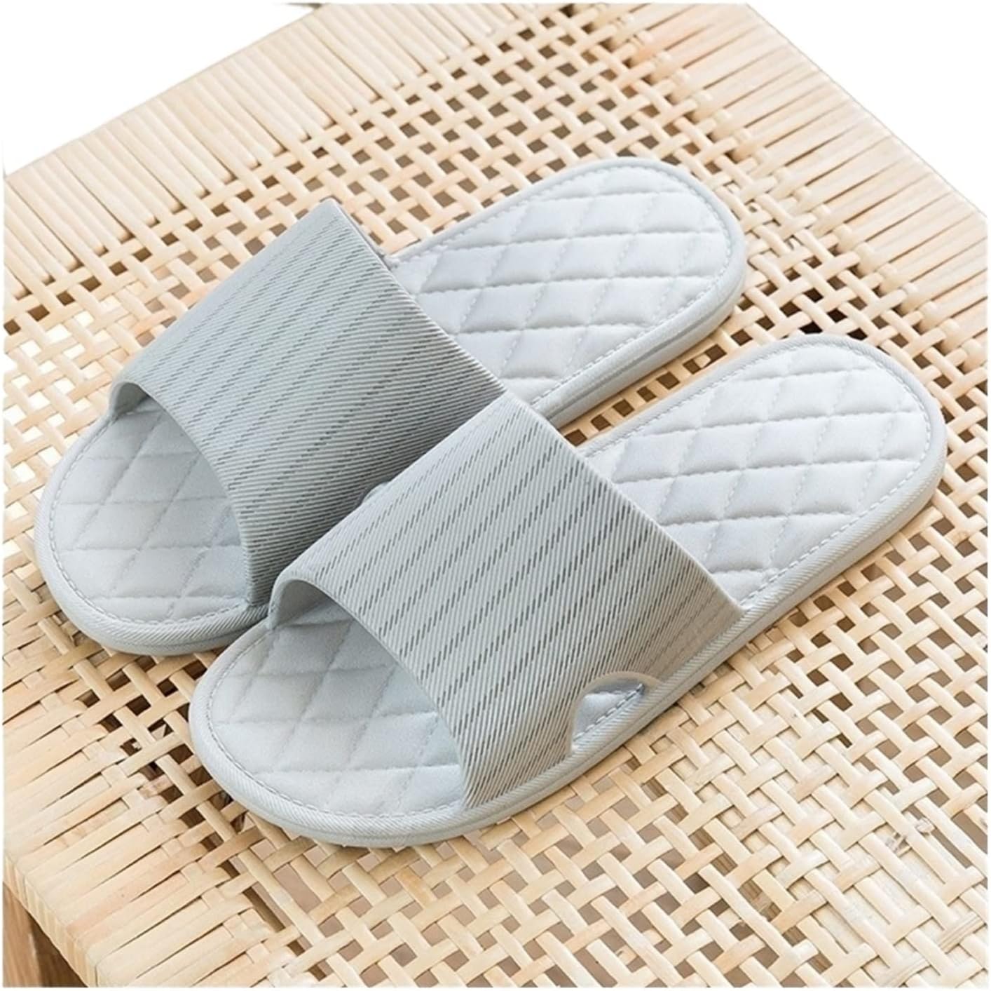 Тапочки Shark на платформе, мужские, нескользящие, для ванной комнаты, для мальчиков и девочек, шлепанцы, летние пляжные сандалии, домашние сандалии, летние сандалии (цвет: серый, размер обуви: 44-45 (280 мм)) Tomyeus
Тапочки Shark на платформе, мужские, нескользящие, для ванной комнаты, для мальчиков и девочек, шлепанцы, летние пляжные сандалии, домашние сандалии, летние сандалии (цвет: серый, размер обуви: 44-45 (280 мм)) Tomyeus