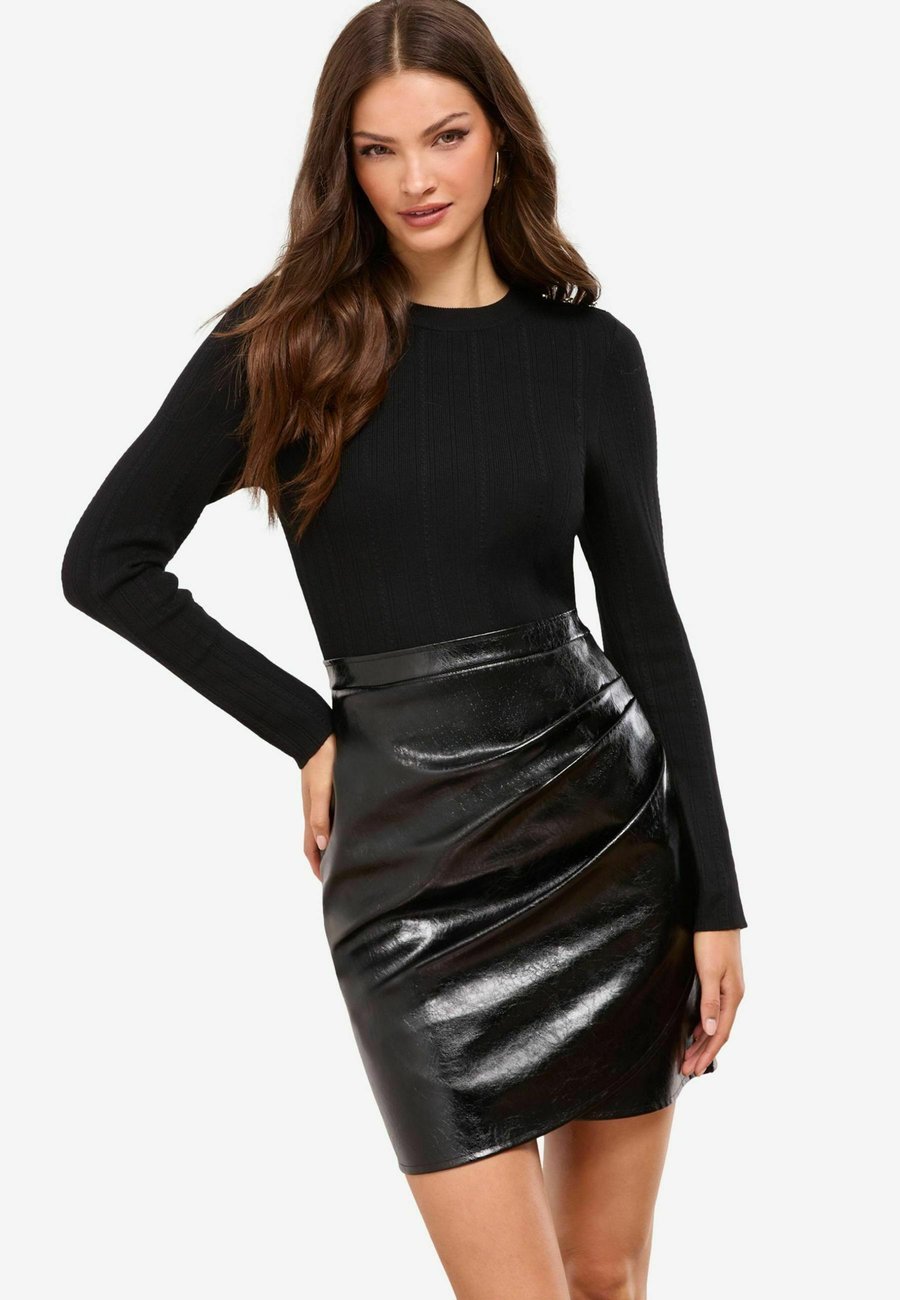 Платье Lipsy 2-IN-1 CREW NECK LONG SLEEVE MINI, Black Faux Leather/Mottled Black
Платье Lipsy 2-IN-1 CREW NECK LONG SLEEVE MINI, Black Faux Leather/Mottled Black