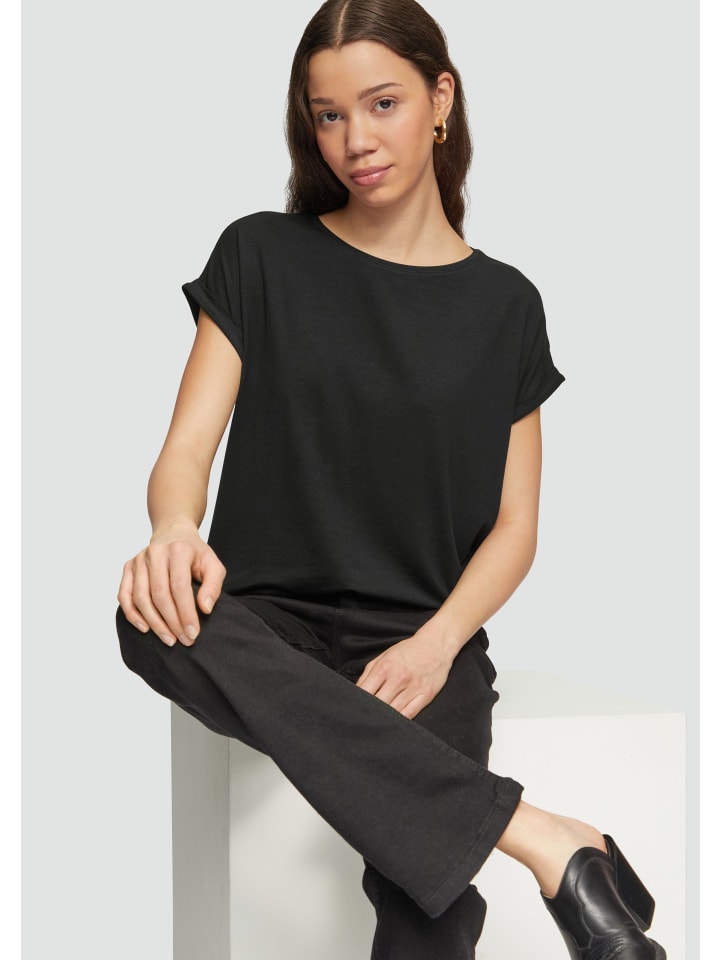 Футболка QS, черный
Футболка QS, черный