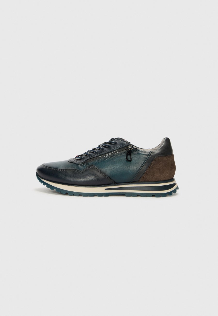 Кроссовки bugatti PHILIP, Dark Blue/Blue/Dark Blue
Кроссовки bugatti PHILIP, Dark Blue/Blue/Dark Blue