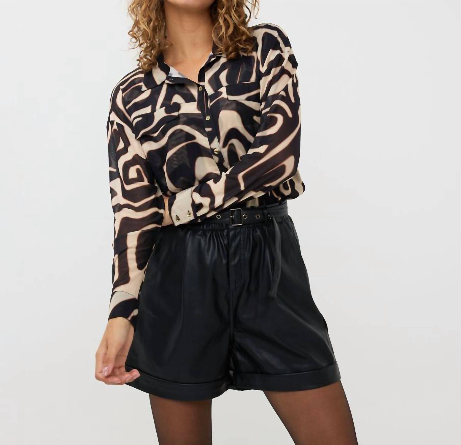 Черная сетчатая блузка Harm ESQUALO
Черная сетчатая блузка Harm ESQUALO