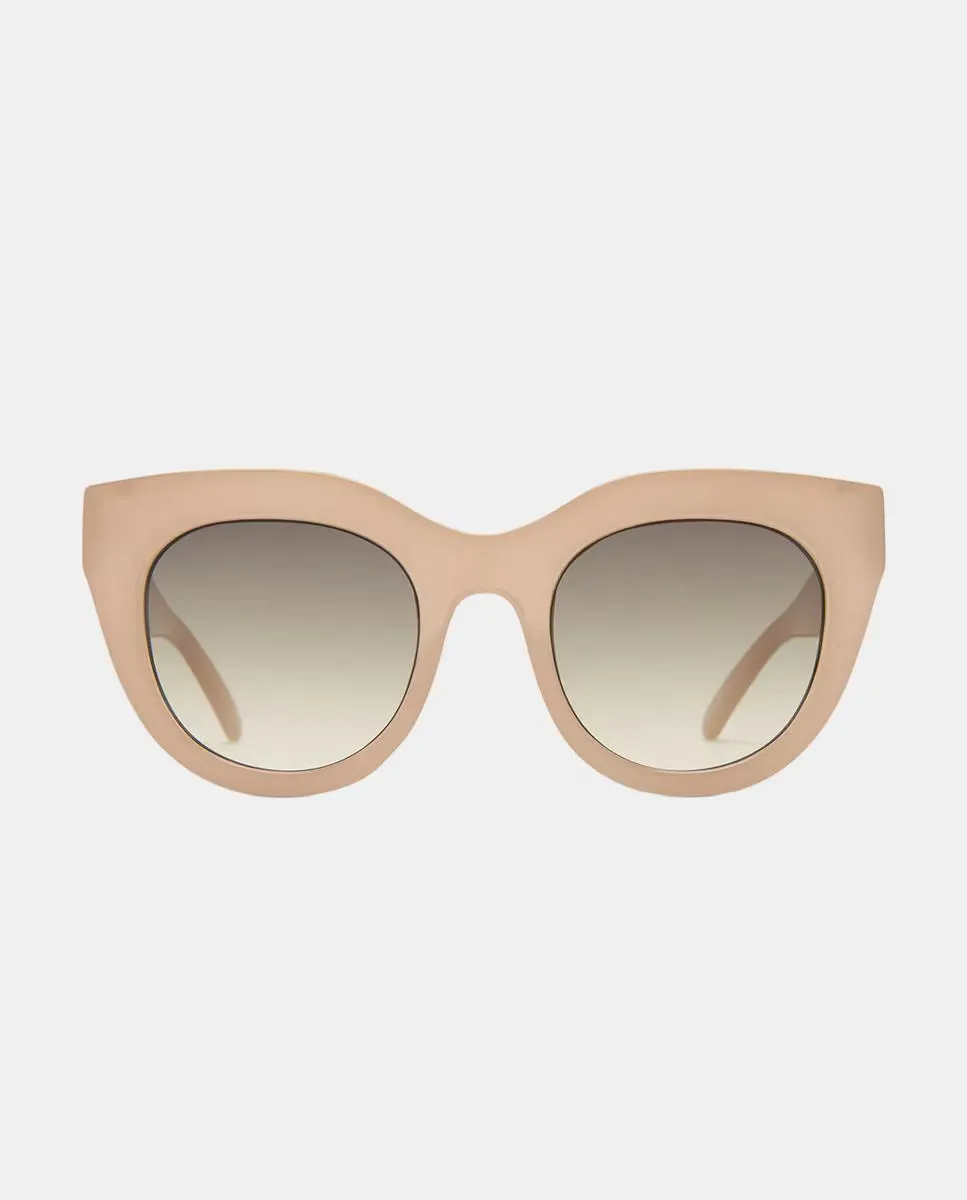 Женские солнцезащитные очки "око кошки" с инъекционным покрытием Le Specs, цвет Kaki
Женские солнцезащитные очки "око кошки" с инъекционным покрытием Le Specs, цвет Kaki