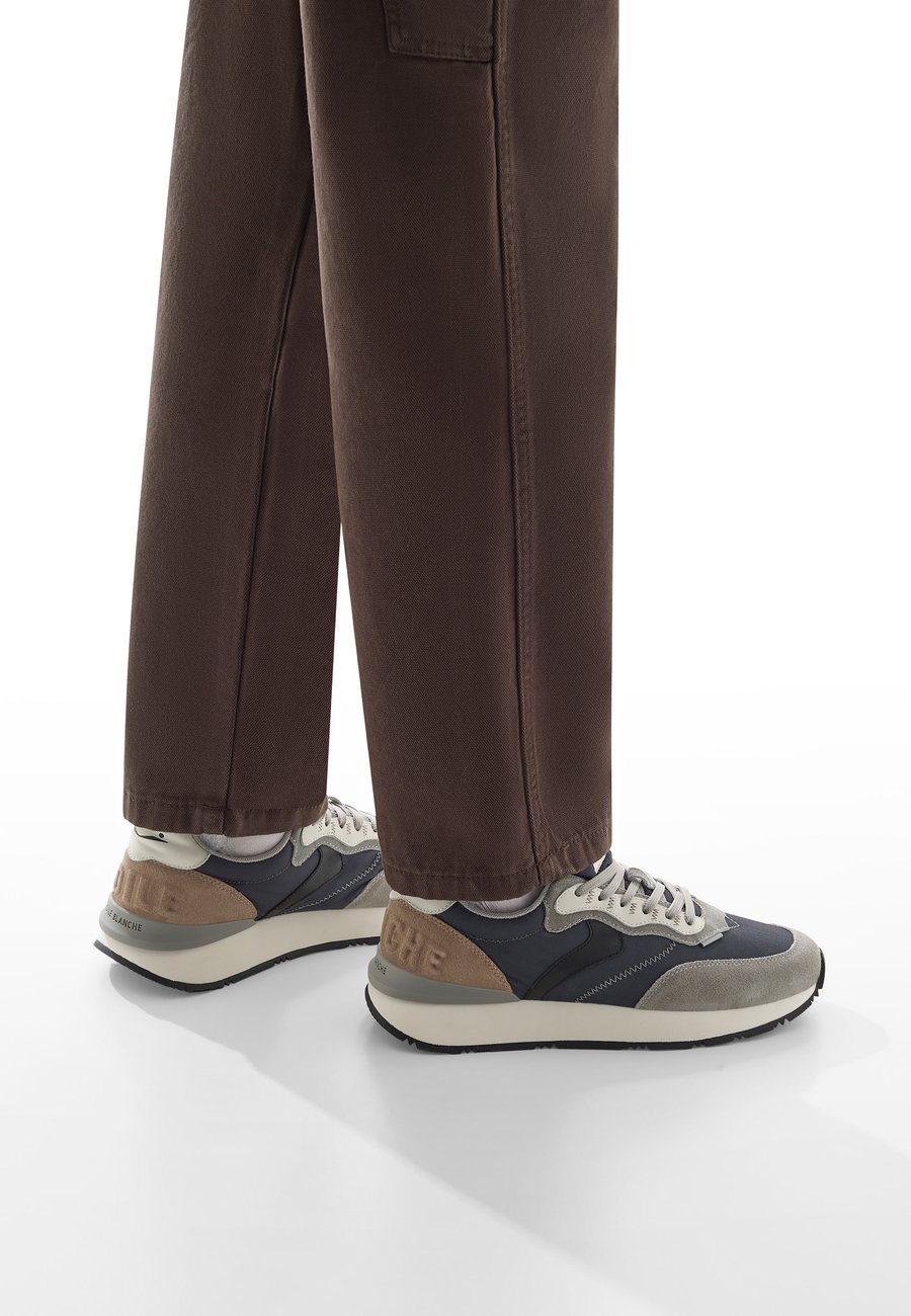 Кроссовки Voile Blanche Trainers, Taubengrau /Light Grey
Кроссовки Voile Blanche Trainers, Taubengrau /Light Grey