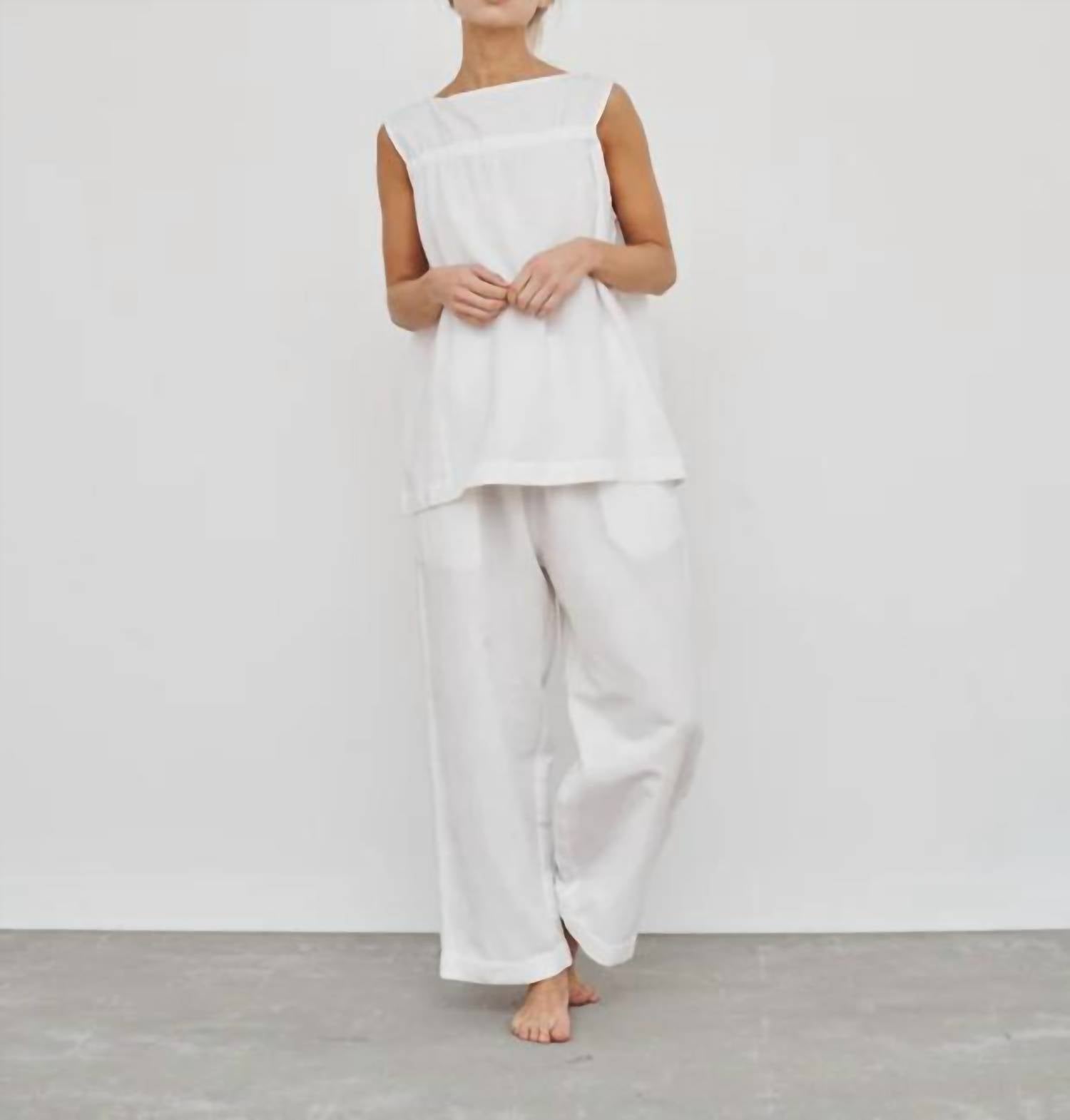 Топ Cecilie в белом цвете Care by Me 
Топ Cecilie в белом цвете Care by Me