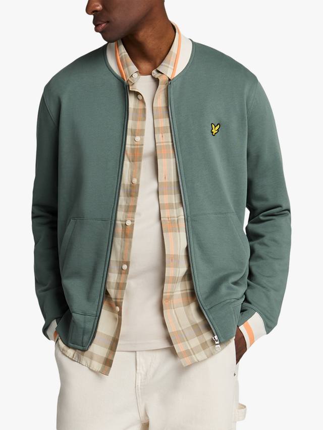 Полуприталенная джерси бомбер Lyle & Scott, Green Mercurial
Полуприталенная джерси бомбер Lyle & Scott, Green Mercurial